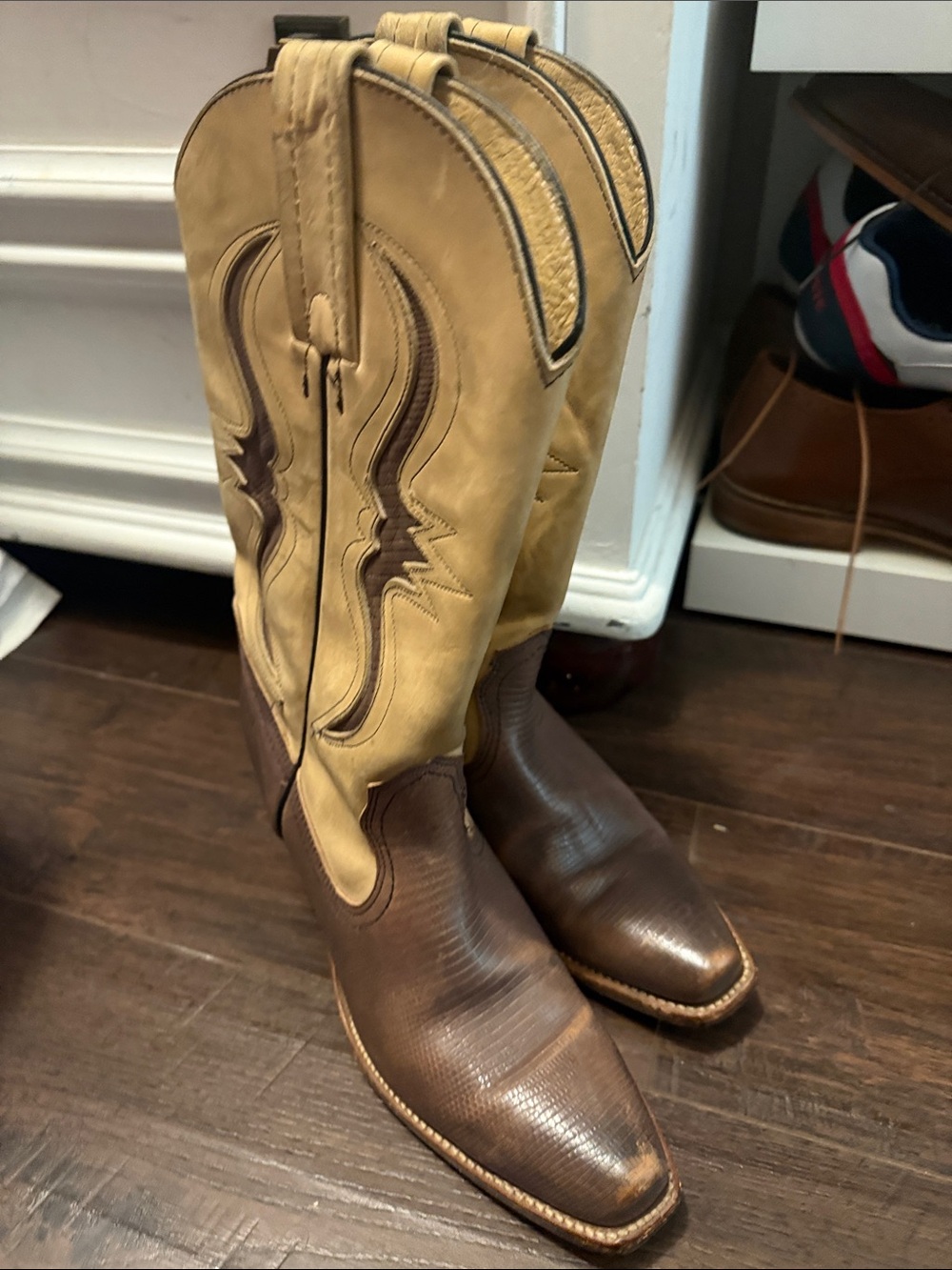 Fry  Western Cowgirl boots 8.5 AA
